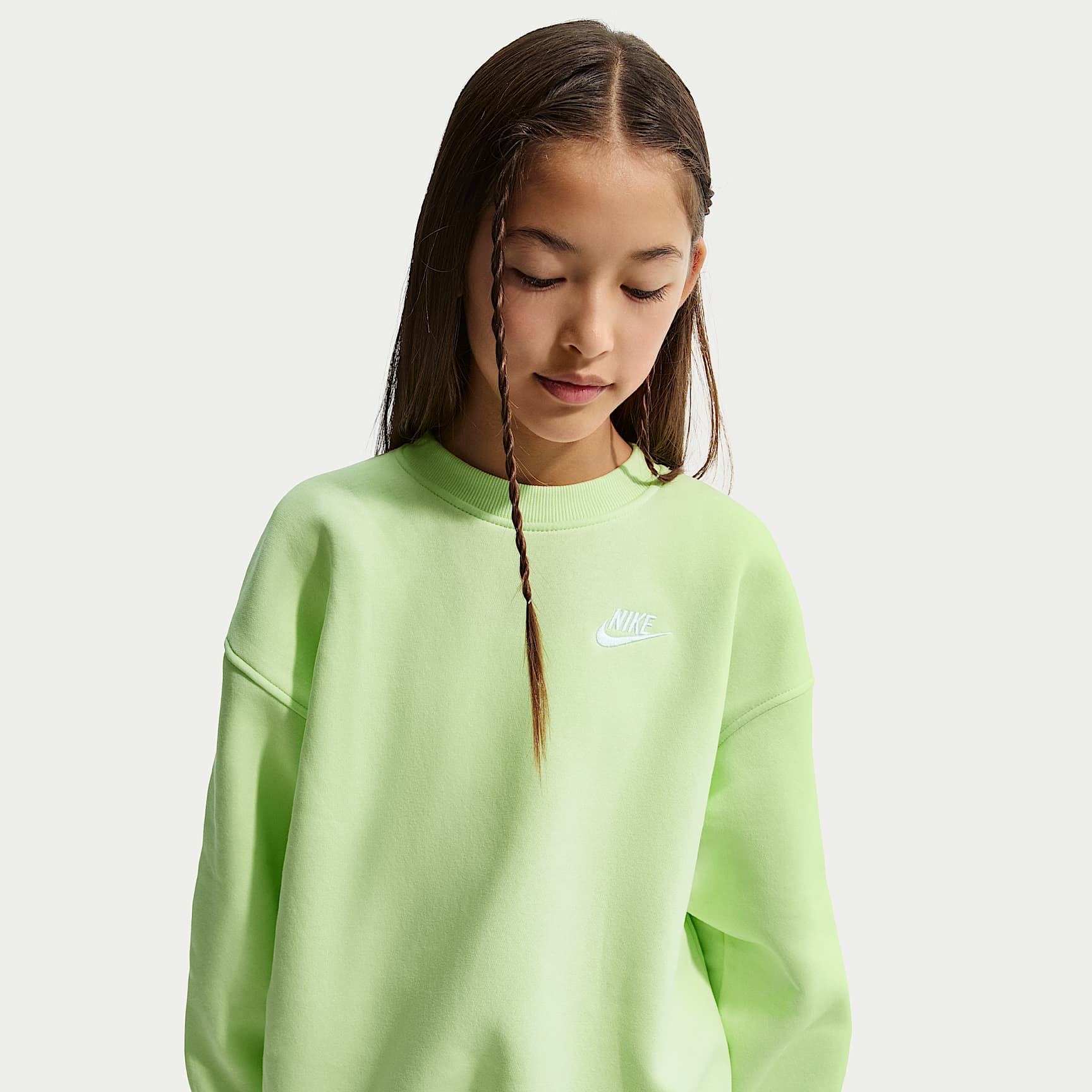 Nike Sportswear Club Fleece Big Kids' Oversized Sweatshirt. Nike.com